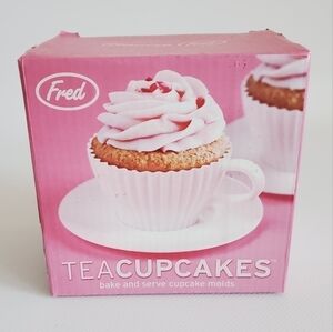 M01 * Fred Silicone Tea Cup & Saucer Baking Set NIB